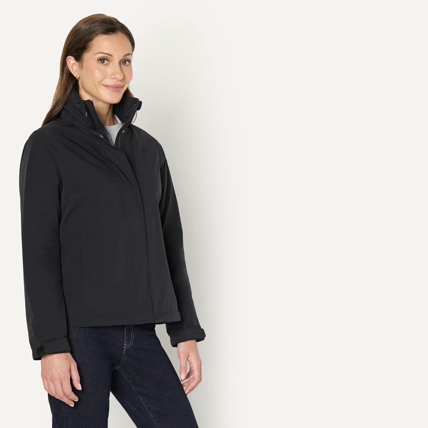 Amazon Essentials Women's Lightweight Waterproof Hooded Rain Jacket 3 Amazon Essentials Women's Lightweight Waterproof Hooded Rain Jacket - Image 3