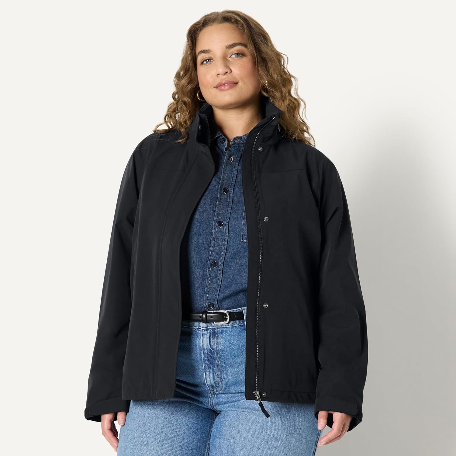 Amazon Essentials Women's Lightweight Waterproof Hooded Rain Jacket 7 Amazon Essentials Women's Lightweight Waterproof Hooded Rain Jacket - Image 7